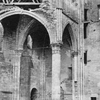Église Notre-Dame de Longpont - Ruins of interior