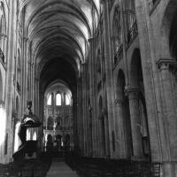 Cathédrale Notre-Dame de Noyon - Interior, nave looking east