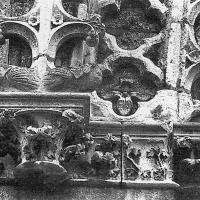 Église Saint-Jean-des-Vignes de Soissons - Exterior, western frontispiece, capital detail