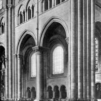 Cathédrale Saint-Étienne de Sens - Interior, north nave elevation from crossing