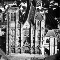 Cathédrale Saint-Étienne de Bourges - Exterior, areal view of western frontispiece