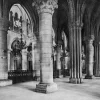 Cathédrale Notre-Dame de Paris - Interior, south nave aisles looking east
