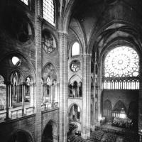 Cathédrale Notre-Dame de Paris - Interior, north transept and rose window from south gallery