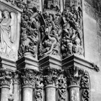 Sainte-Chapelle - Exterior, portal to upper chapel, archivolts