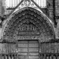 Cathédrale Saint-Pierre de Poitiers - Exterior, western frontispiece, central portal