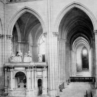 Basilique de Saint-Denis - Interior, nave and Tomb of Francis I