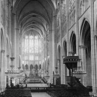 Basilique de Saint-Denis - Interior, nave and chevet looking east