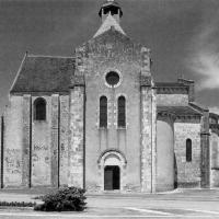 Abbatiale Saint-Pierre de Méobecq - Exterior, south transept and elevation