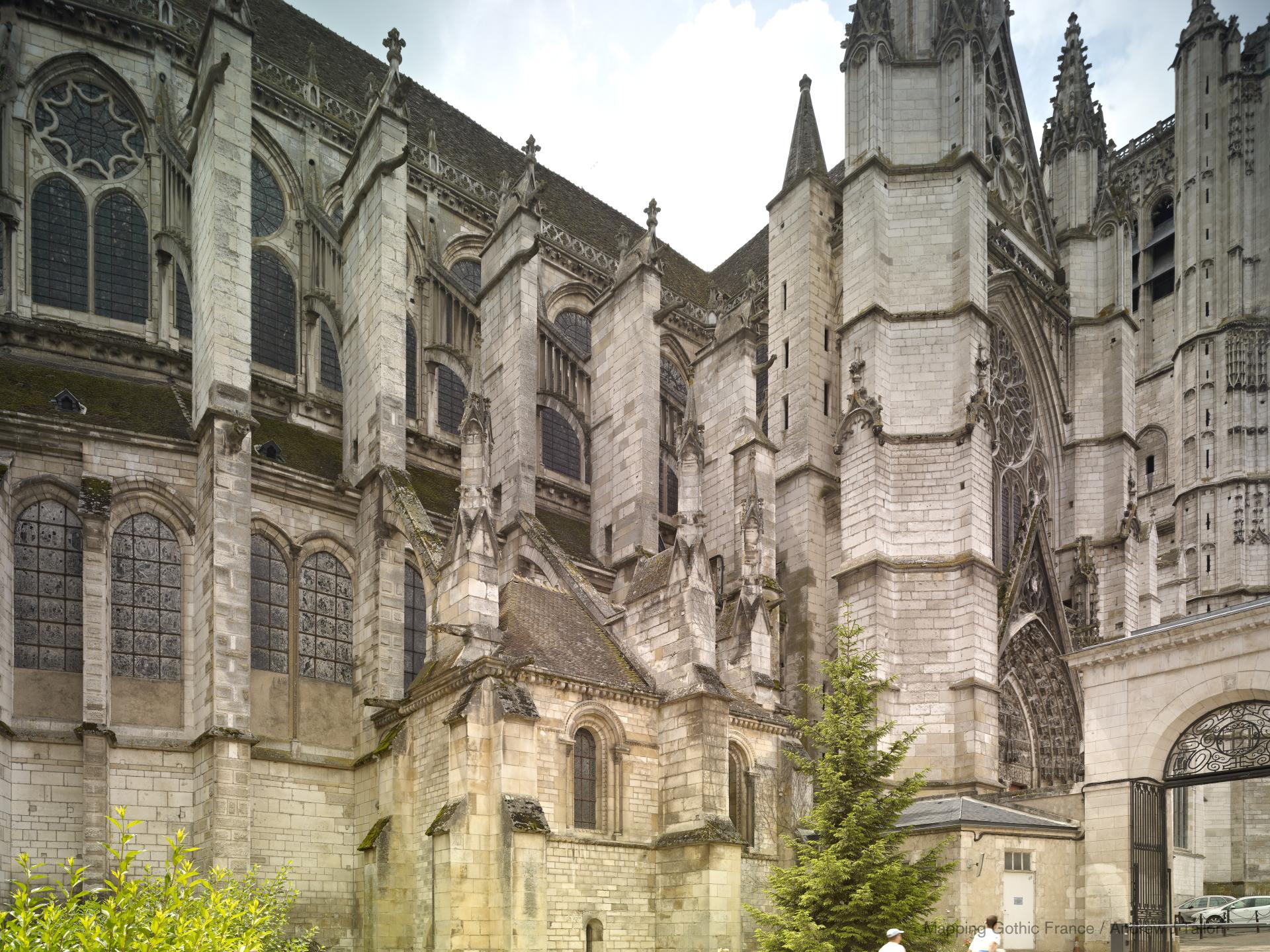 Cathédrale Saint-Étienne d'Auxerre - Exterior, chevet and north transept