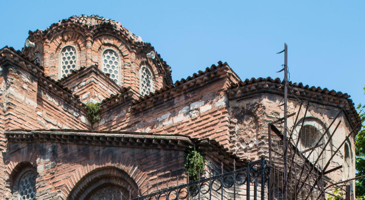 Eski Imaret Camii - Exterior: Southeastern corner, Dome, Tambour, Apse