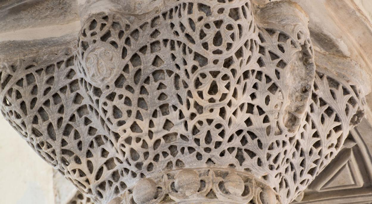Kucuk Ayasofya Camii - Interior: Southwestern Aisle, Column Capital Detail